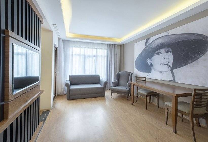 Семейный Номер, Utopia Resort & Residence