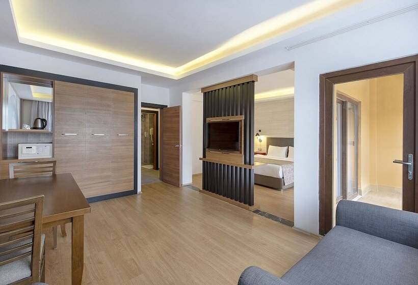 Семейный Номер, Utopia Resort & Residence