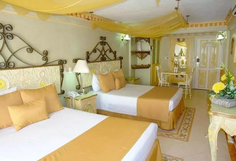 スタンダードトリプルルーム, Villa Las Margaritas Plaza Cristal