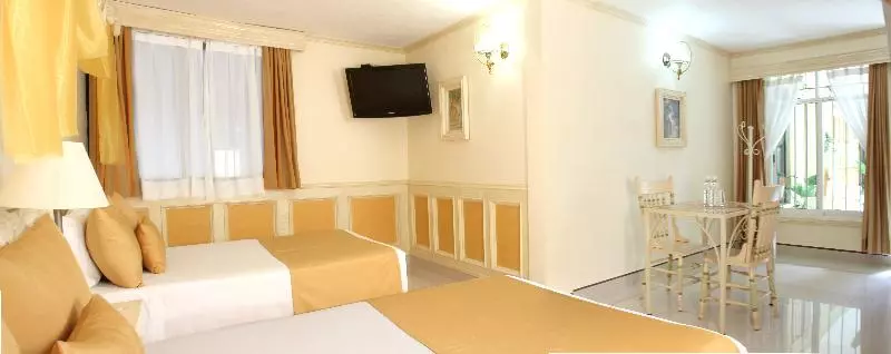 スタンダード４人部屋, Villa Las Margaritas Plaza Cristal