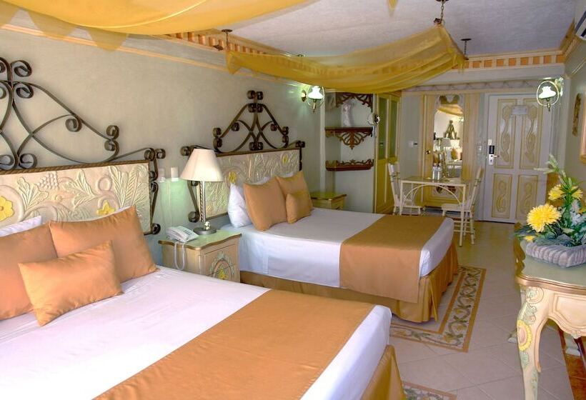 スタンダードトリプルルーム, Villa Las Margaritas Plaza Cristal
