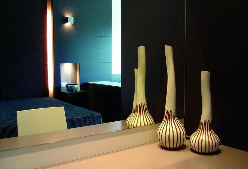 اتاق استاندارد, Wall Art Hotel & Residence