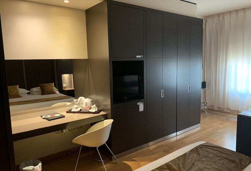 اتاق استاندارد, Wall Art Hotel & Residence