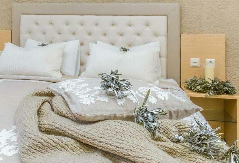 高级工作室, Stelios Gardens