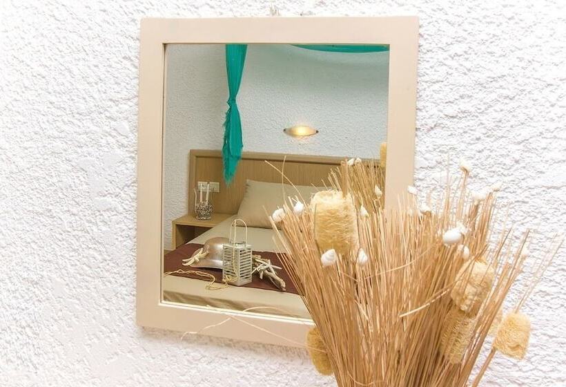 高级工作室, Stelios Gardens