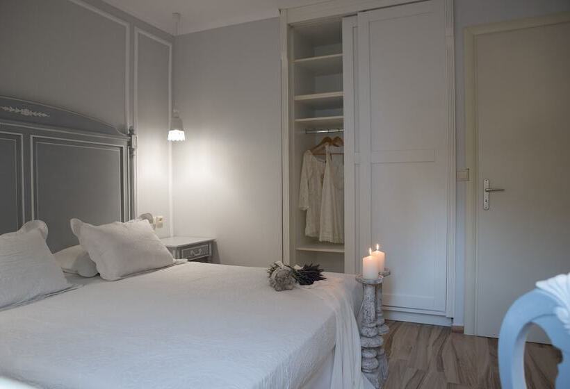 豪华两卧室公寓, Stelios Gardens