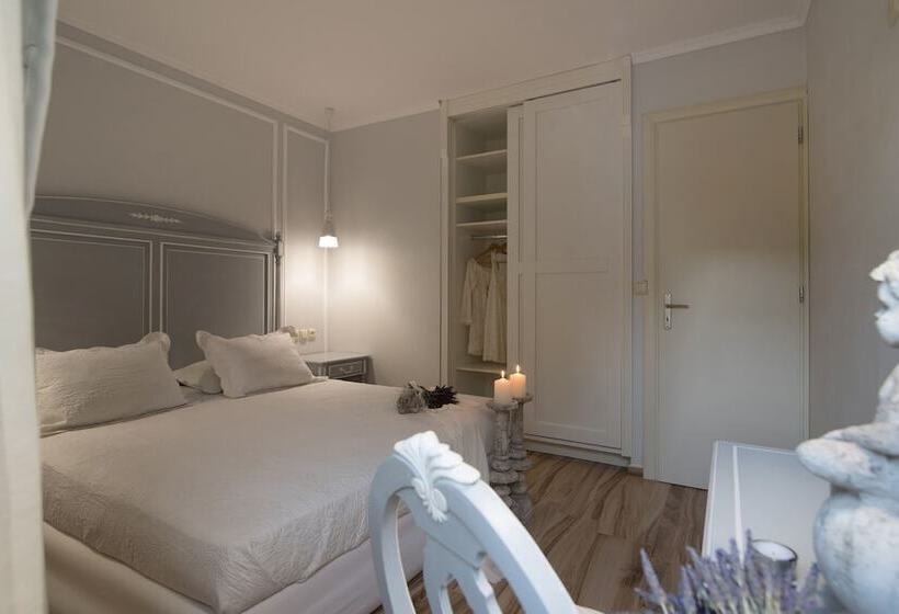 豪华两卧室公寓, Stelios Gardens