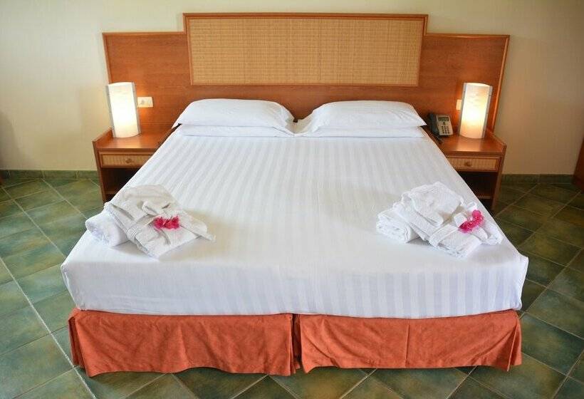 Классический Номер, Voi Arenella Resort