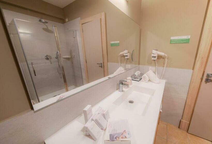 Полулюкс, Voi Arenella Resort