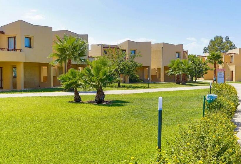 Семейный Номер, Voi Arenella Resort