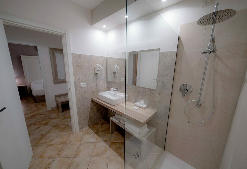 غرفة عائلية, Voi Arenella Resort