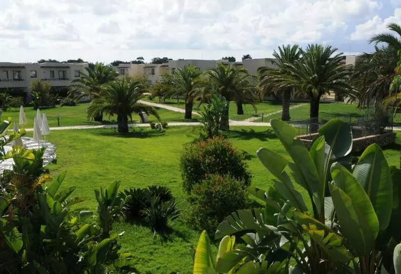 スーペリアトリプルルーム, Voi Arenella Resort