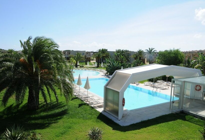 غرفة سوبيريور ثلاثية, Voi Arenella Resort