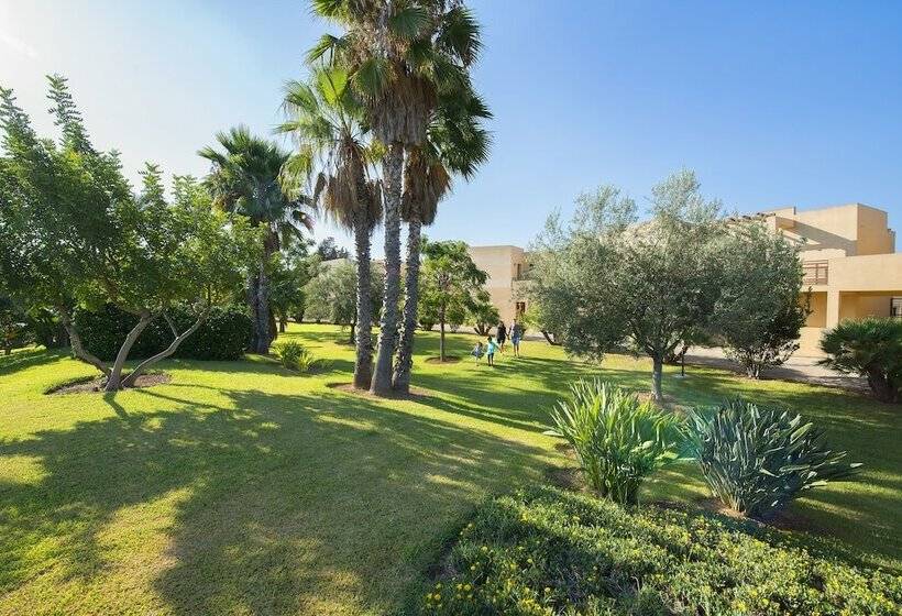 غرفة سوبيريور ثلاثية, Voi Arenella Resort