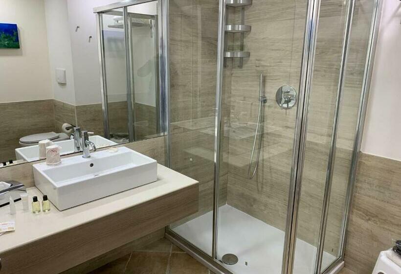 غرفة كومفورت ثلاثية, Voi Arenella Resort