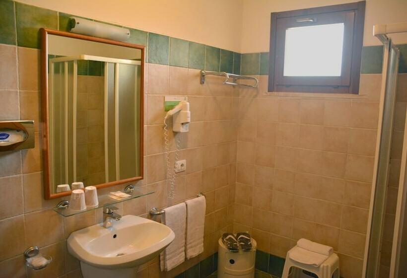 Трехместный Номер Классика, Voi Arenella Resort