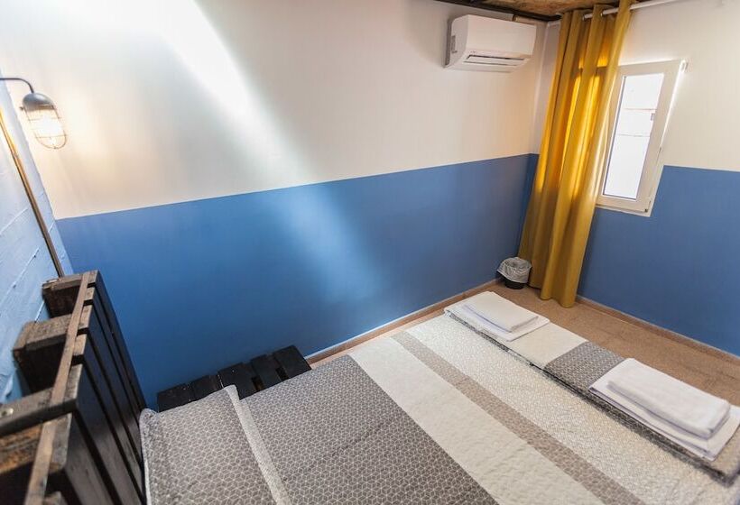 חדר סטנדרט לארבעה, Loft Hostal Group
