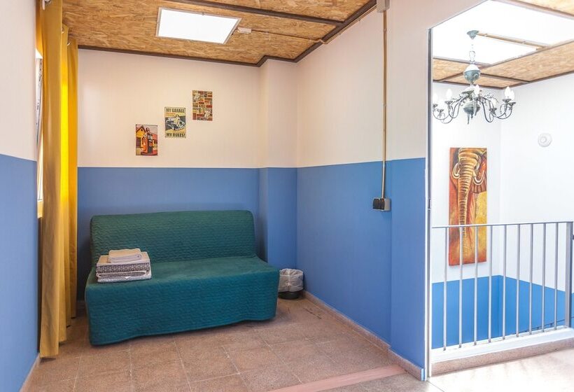 חדר סטנדרט לארבעה, Loft Hostal Group