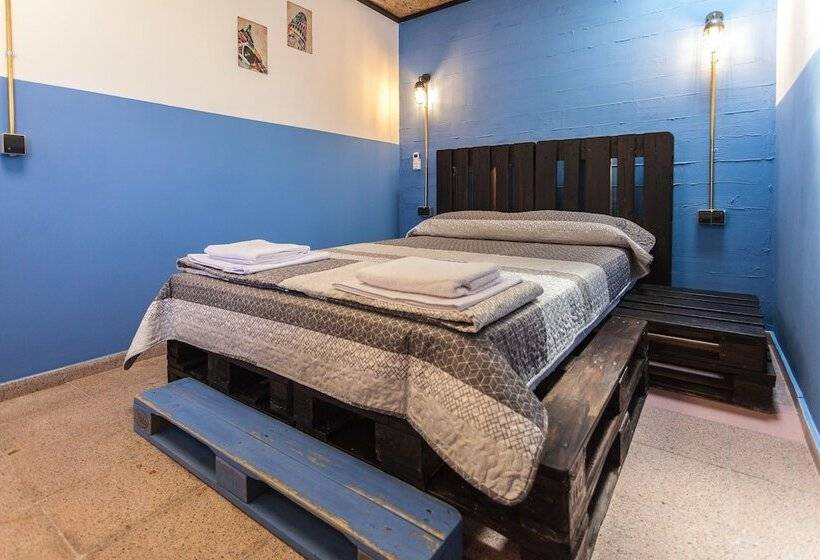 חדר סטנדרט לארבעה, Loft Hostal Group