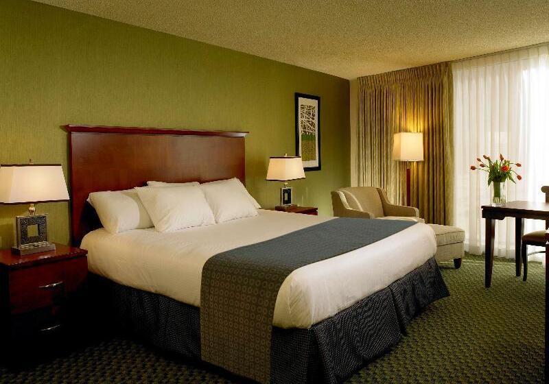 חדר סטנדרט עם מיטת קינג, The Aquarius Casino Resort, Bw Premier Collection