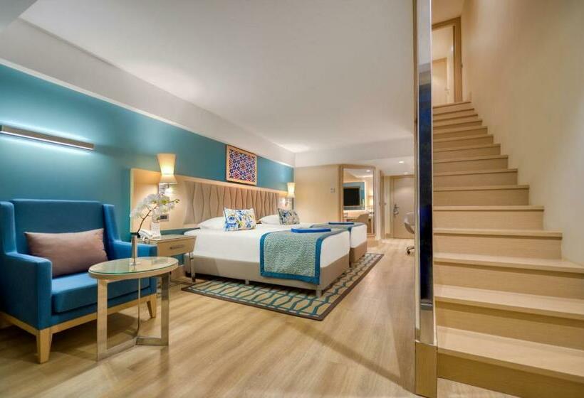 סוויטה נוף לבריכה, Megasaray Club Belek