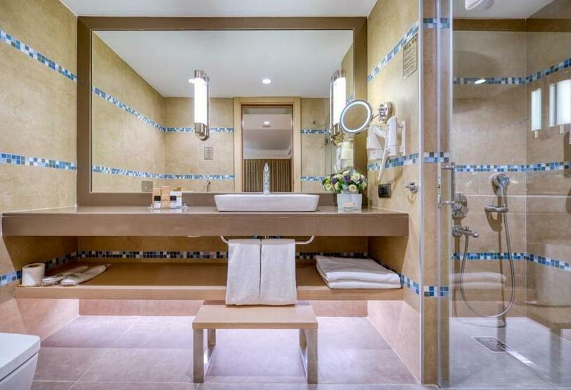 סוויטה נוף לבריכה, Megasaray Club Belek