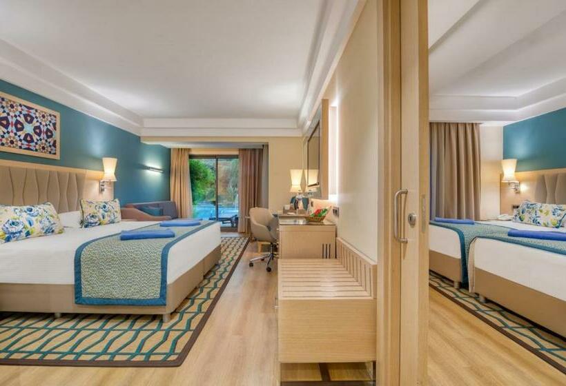 סוויטה נוף לבריכה, Megasaray Club Belek