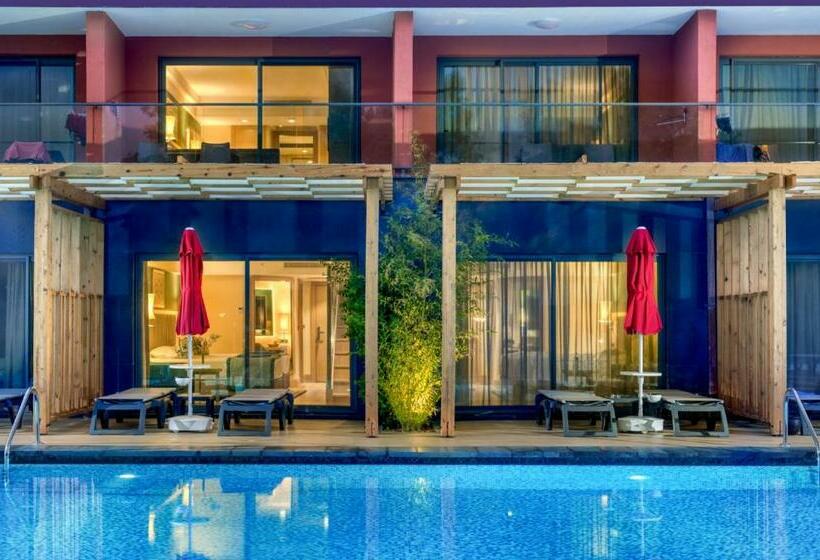 סוויטה נוף לבריכה, Megasaray Club Belek