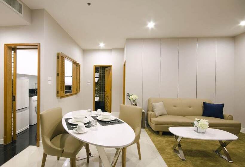 سوئیت با بالکن, Grande Centre Point Ploenchit