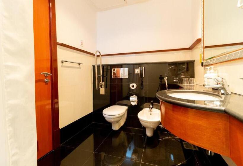اتاق استاندارد با تخت بزرگ, Holiday Inn Kuwait By Ihg