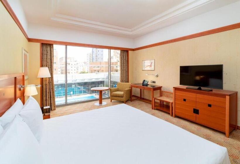 اتاق اجرایی با تخت بزرگ, Holiday Inn Kuwait By Ihg