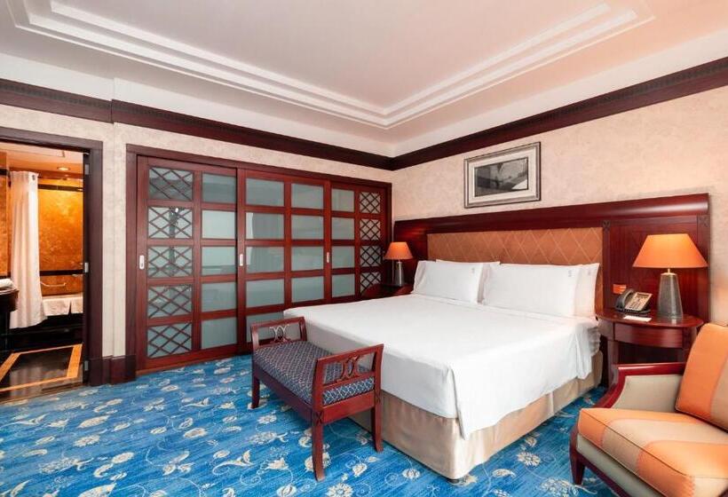 سوئیت با تخت بزرگ, Holiday Inn Kuwait By Ihg