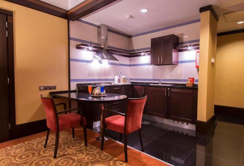 سوئیت با تخت بزرگ, Holiday Inn Kuwait By Ihg