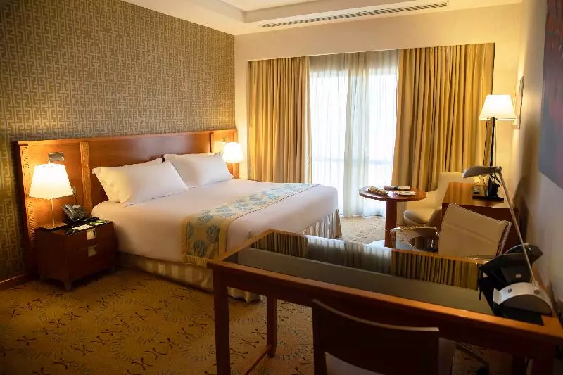اتاق استاندارد با تخت بزرگ, Holiday Inn Kuwait By Ihg