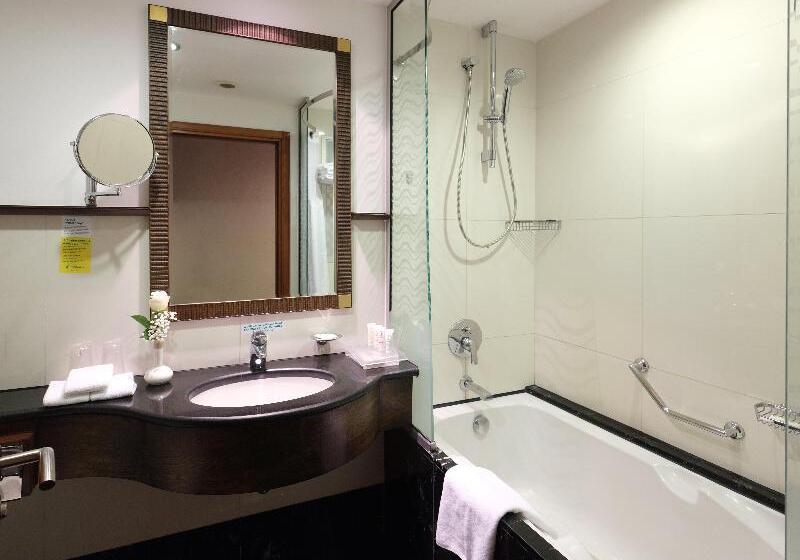 اتاق استاندارد با تخت بزرگ, Holiday Inn Kuwait By Ihg