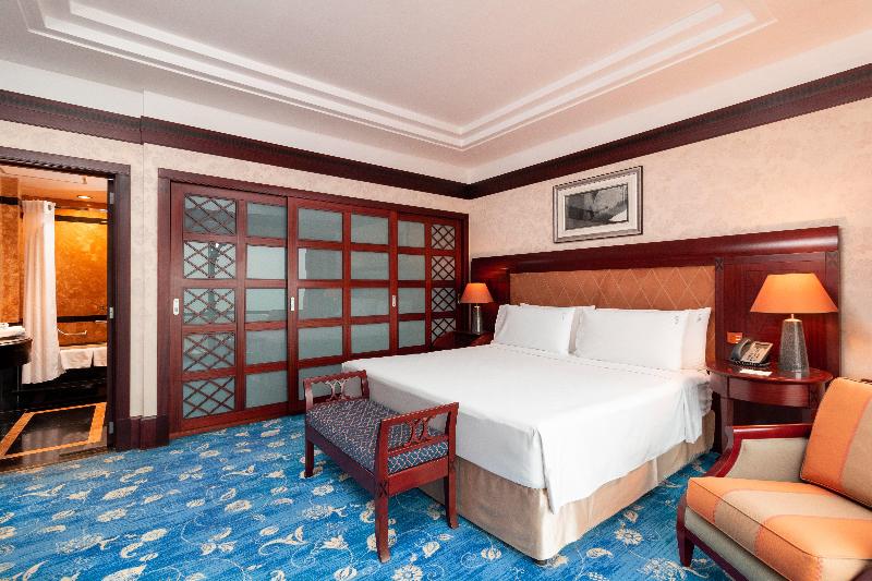 سوئیت با تخت بزرگ, Holiday Inn Kuwait By Ihg