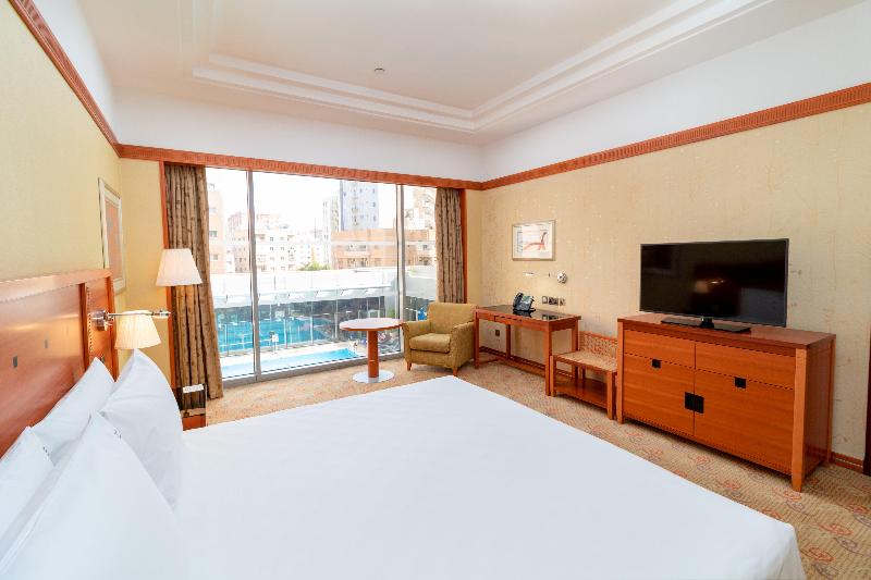 اتاق استاندارد با تخت بزرگ, Holiday Inn Kuwait By Ihg