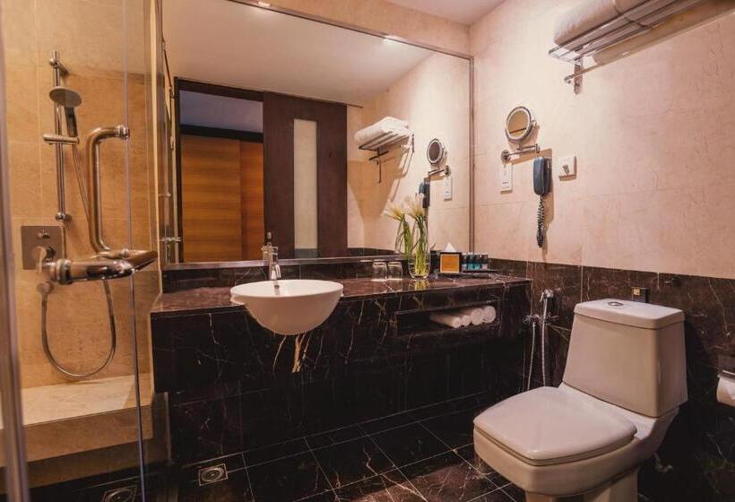 اتاق کلاب, Impiana Klcc