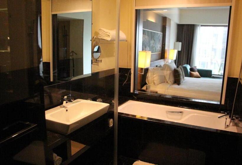 اتاق کلاب, Impiana Klcc