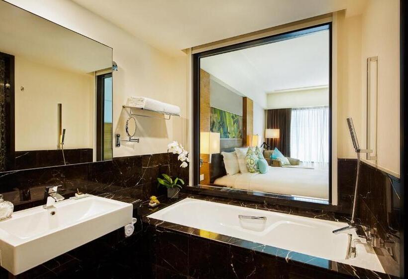 سوییت اجرایی, Impiana Klcc