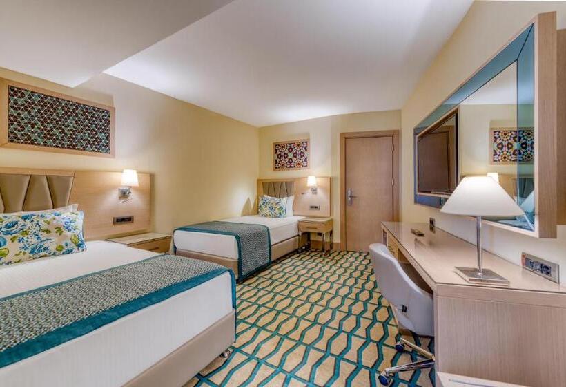 Полулюкс Повышенной Комфортности, Megasaray Club Belek