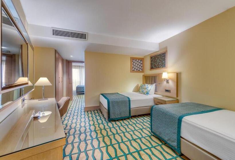 סוויטת ג'וניור דלוקס, Megasaray Club Belek