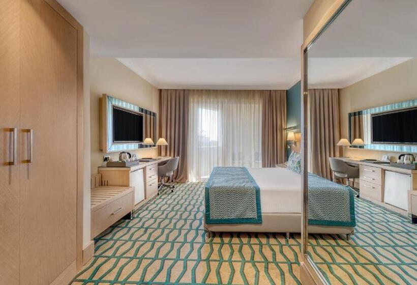 סוויטת ג'וניור דלוקס, Megasaray Club Belek