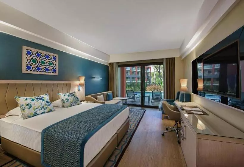 Standard swim-up room, Megasaray Club Belek