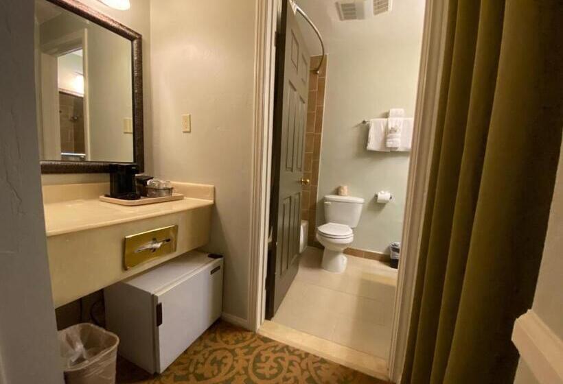 キングサイズベッドのスタンダードルーム, The Morgan Hotel San Simeon