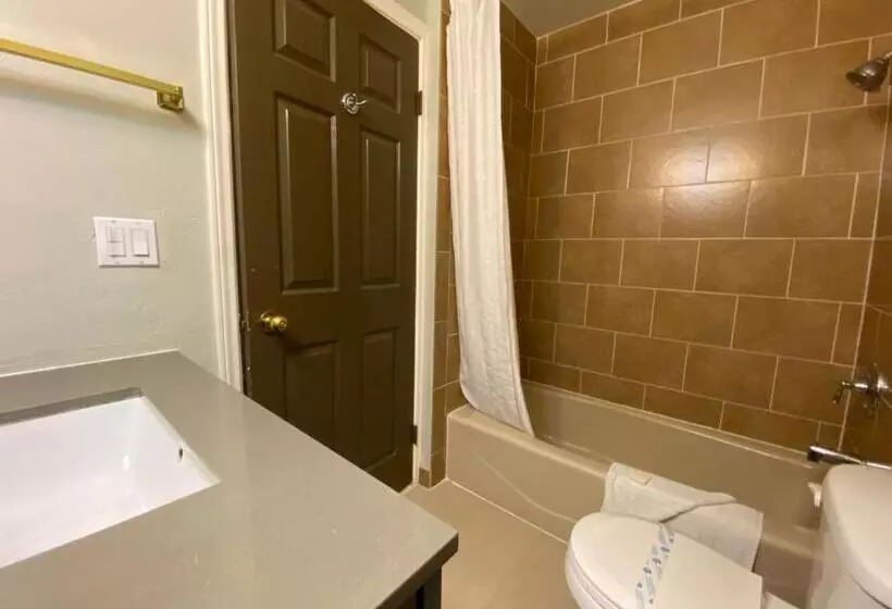 اتاق استاندارد با تخت بزرگ, The Morgan Hotel San Simeon