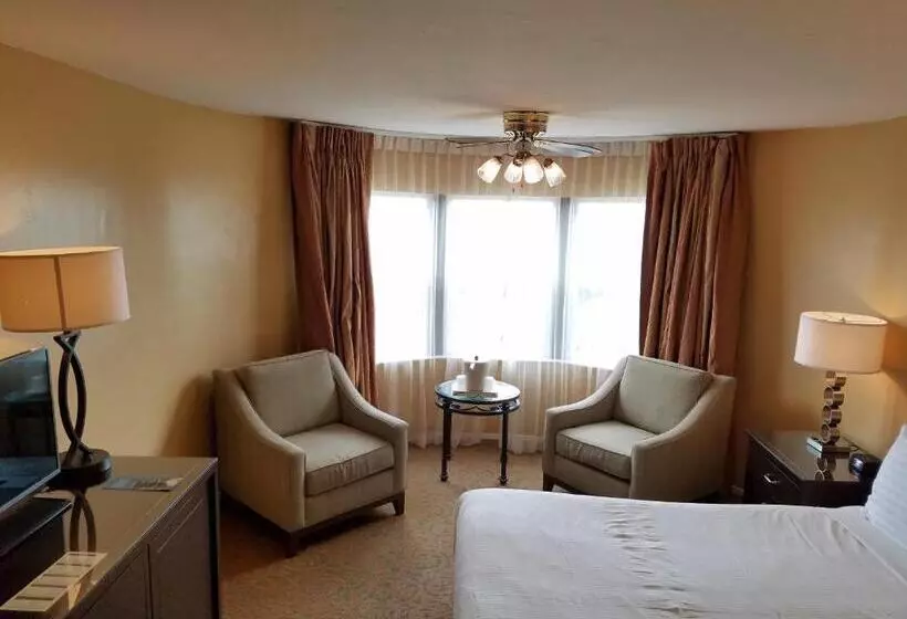 اتاق لوکس با تخت بزرگ, The Morgan Hotel San Simeon