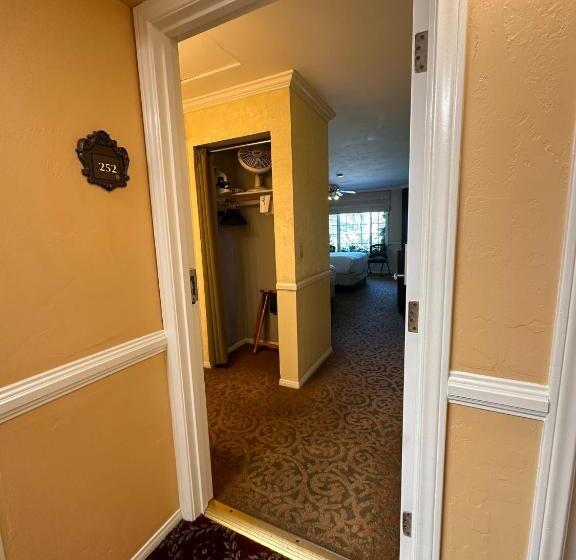 デラックスルーム, The Morgan Hotel San Simeon