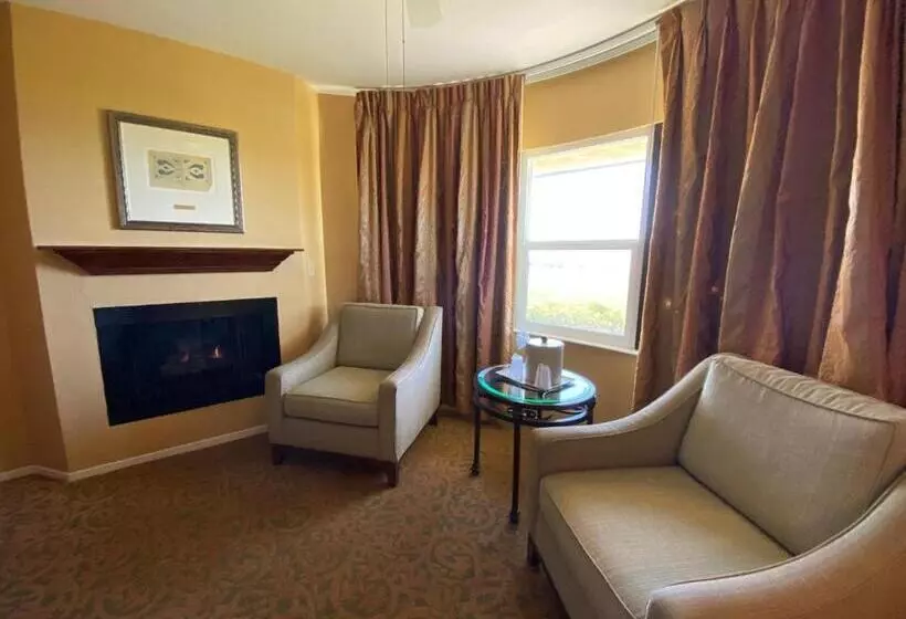 سوییت جونیور, The Morgan Hotel San Simeon