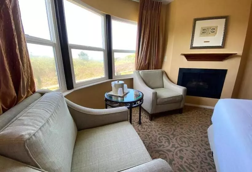 سوییت جونیور, The Morgan Hotel San Simeon